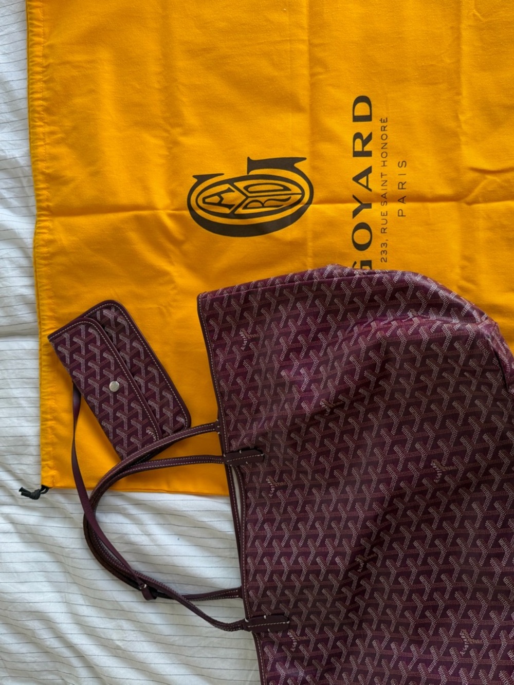 AUTHENTIC Goyard Burgundy St Louis GM Tote ( Matching pouch included)